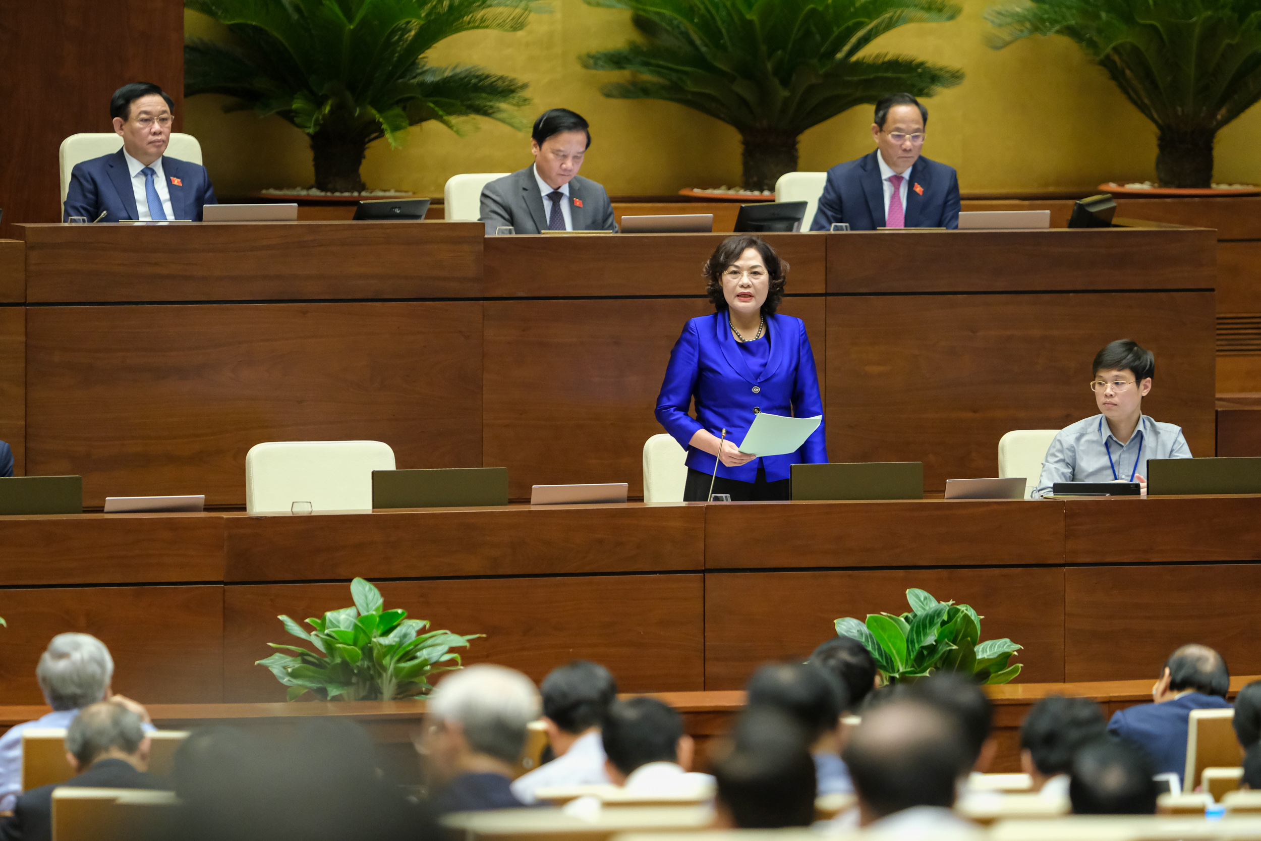 Thống đốc Ngân hàng Nhà nước: Sẽ can thiệp, điều hành nếu giá vàng trong nước không điều tiết được
