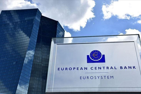 ECB ấn định ngày tăng lãi suất nhằm kiềm chế lạm phát