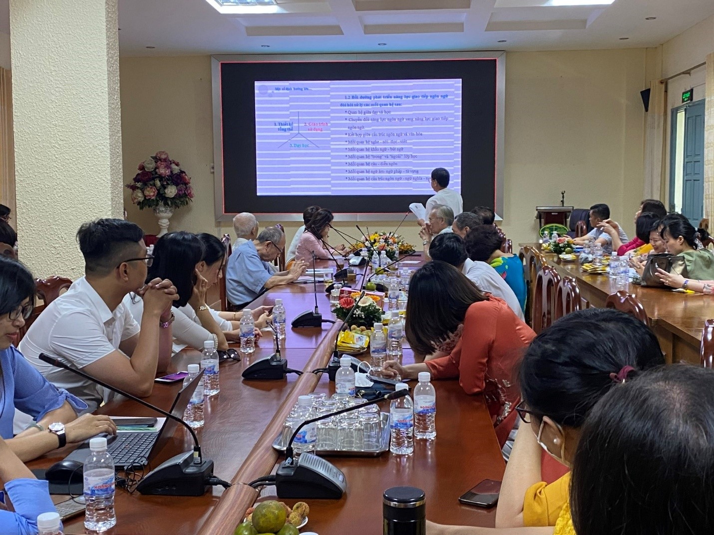 Hội thảo khoa học “Nâng cao chất lượng đào tạo Ngoại ngữ' tại Khoa Trung Nhật trường Đại học Kinh doanh và Công nghệ Hà Nội