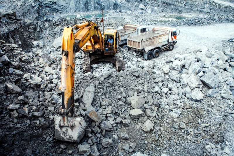 Vi phạm công bố thông tin, Khoáng sản và Vật liệu Xây dựng Hưng Long nộp phạt 100 triệu đồng