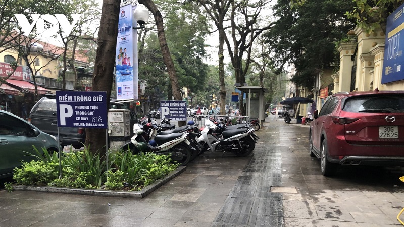 Hà Nội không bố trí ngân sách để trông giữ xe, còn thu về hơn 40 tỷ/năm