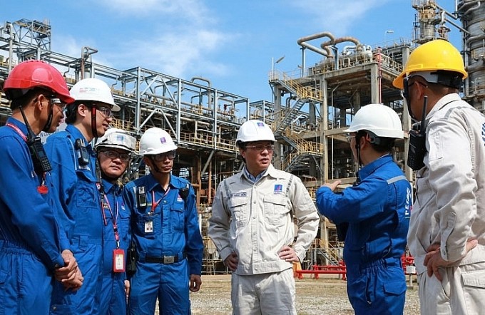 Cổ phiếu được khuyến nghị ngày 14/7: BSR, DBC, CKG