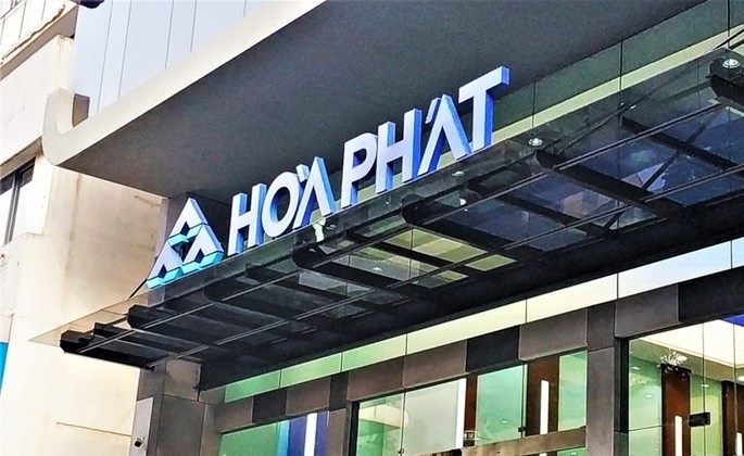 Thành viên HĐQT Hòa Phát bán cổ phiếu HPG cho con gái
