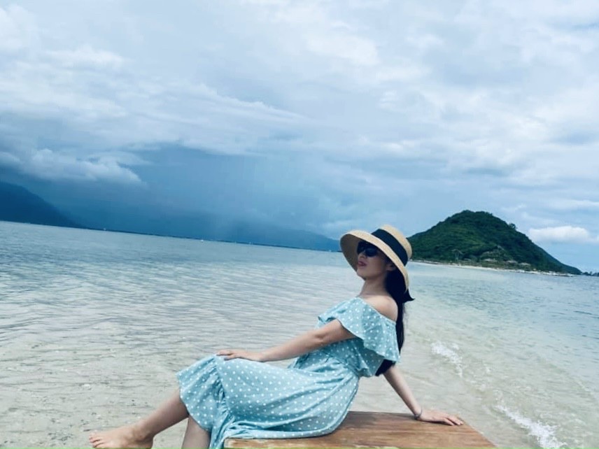 Thơ Nguyễn Văn Long: Mưa ướt lối về chẳng vòng tay
