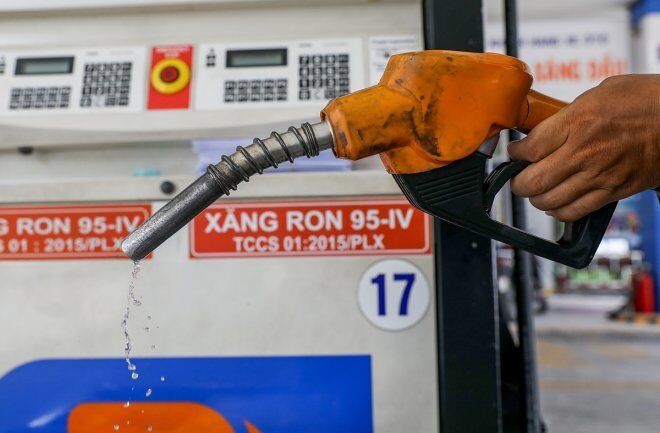 Giải bài toán áp lực tăng giá xăng dầu