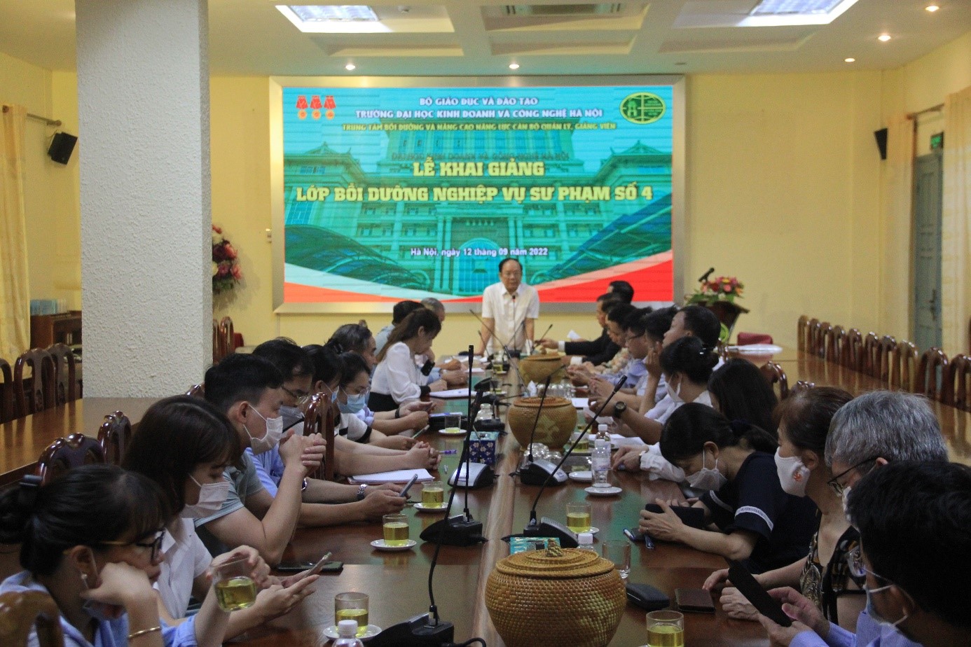 Khai giảng lớp Nghiệp vụ Sự phạm dành cho cán bộ giảng viên trường Đại học Kinh doanh và Công nghệ Hà Nội