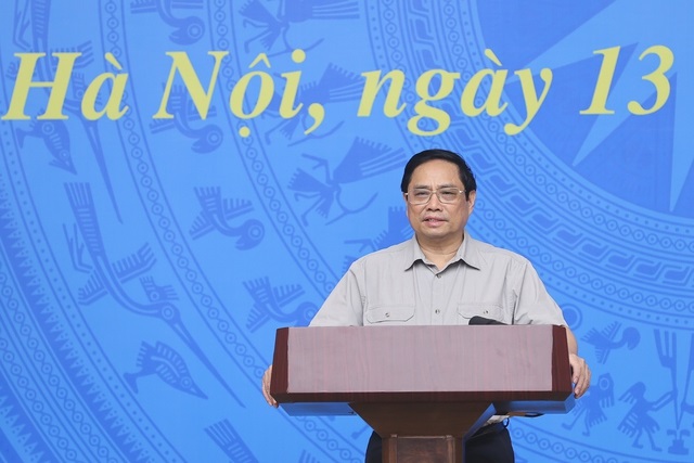 Thủ tướng: 'Ai không làm thì đứng sang một bên!'