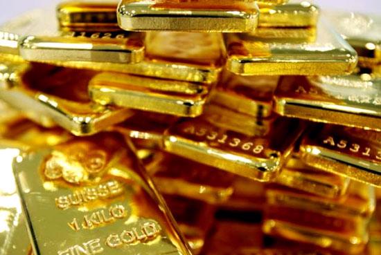 Giá vàng tiếp tục giảm sâu do đồng USD giữ ở mức cao