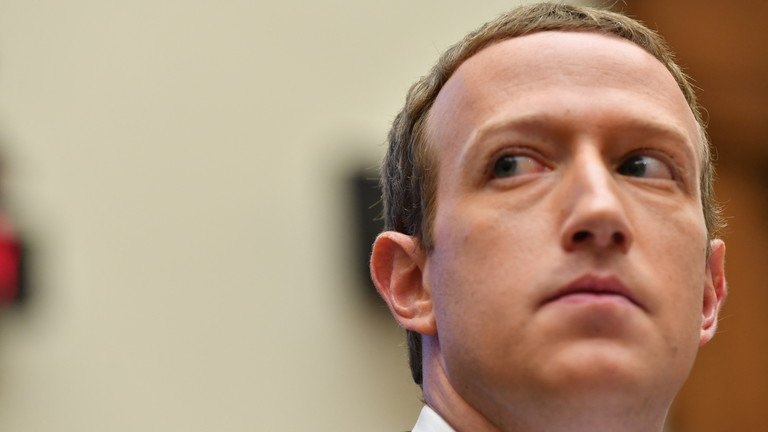 Nhà sáng lập Facebook mất 71 tỉ USD từ đầu năm tới giờ