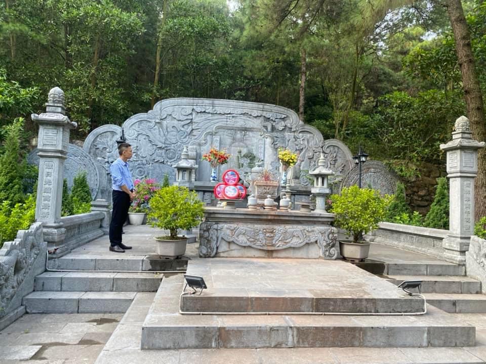 Thơ Nguyễn Văn Long: Hương Quý