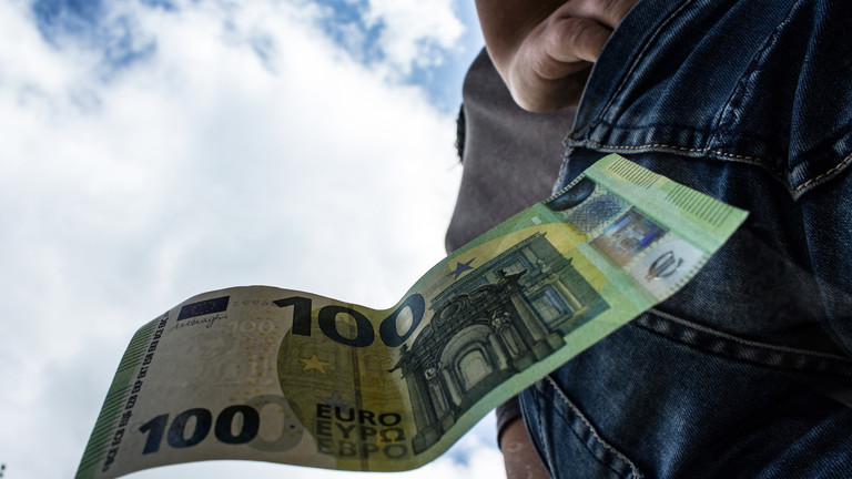 Tăng trưởng kinh tế khu vực đồng Euro có thể giảm xuống 0%