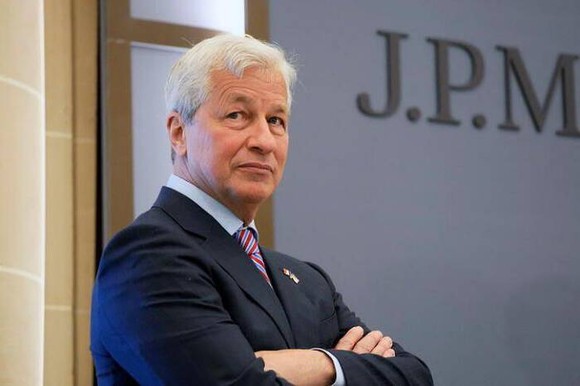 CEO JPMorgan Chase cảnh báo Mỹ có khả năng rơi vào suy thoái trong 6 - 9 tháng tới