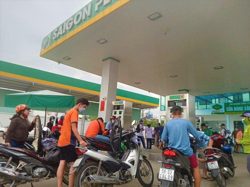 'Không để thiếu xăng dầu cục bộ mỗi lần chuẩn bị điều chỉnh giá cả'