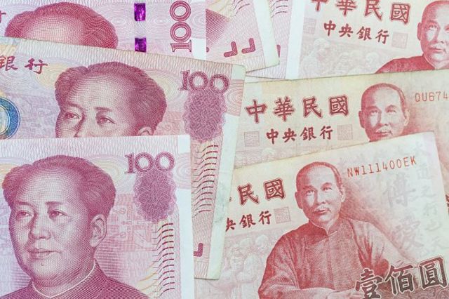 Nhân dân tệ suy yếu xuống mức thấp kỷ lục trong 15 năm qua
