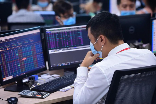 Nhận định thị trường chứng khoán ngày 27/10: Hạn chế hành động bắt đáy và dùng Margin
