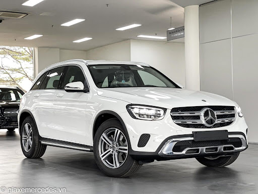 Dòng xe sang Mercedes lần đầu chào khách Việt với giá tốt