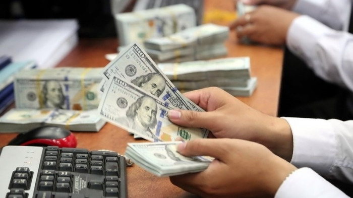 Việt Nam cố gắng duy trì mục tiêu ổn định lãi suất và tỷ giá