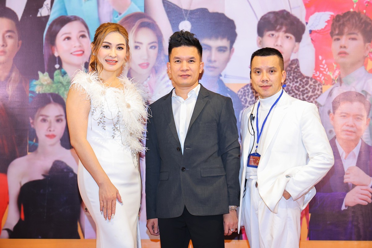 Doanh nhân Phạm Ngọc Thế Anh đồng hành cùng người nghèo huyện Bù Gia Mập
