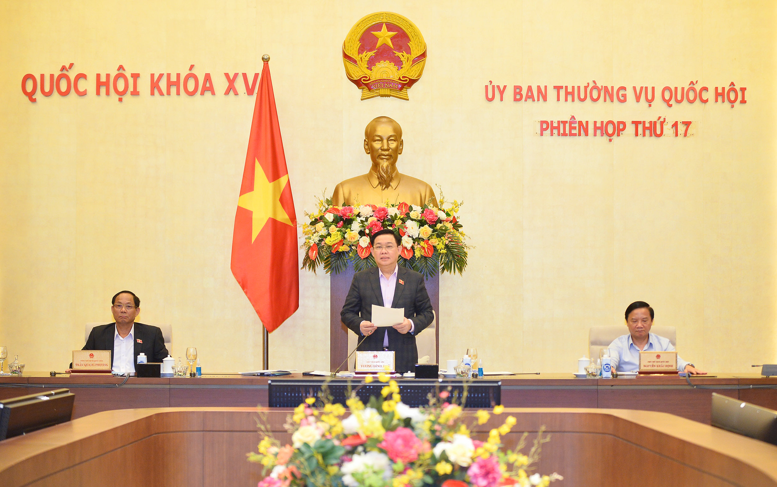 UBTVQH Phê chuẩn đề nghị của Thủ tướng việc bổ nhiệm, miễn nhiệm Đại sứ