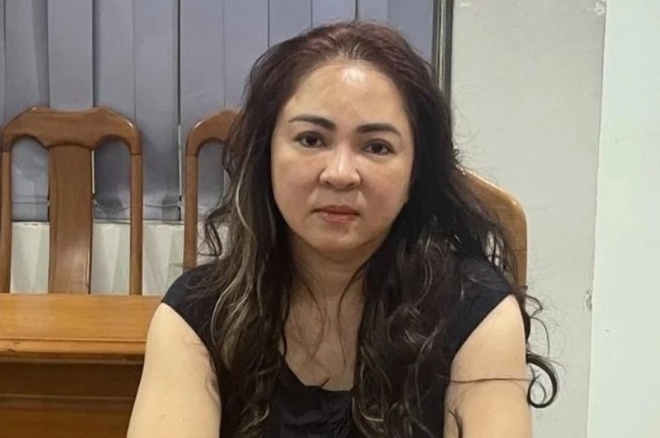 Khởi tố 3 nhân viên giúp sức cho bà Nguyễn Phương Hằng