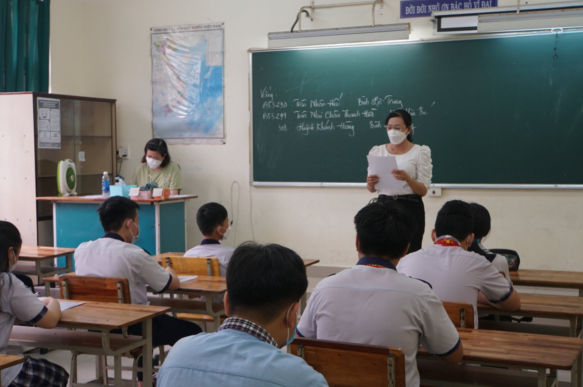 Sở GD-ĐT TP.HCM cấm công chức, viên chức đi nước ngoài do doanh nghiệp đài thọ
