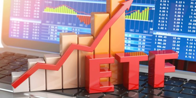 Có hay không nên đầu tư vào chứng chỉ quỹ?