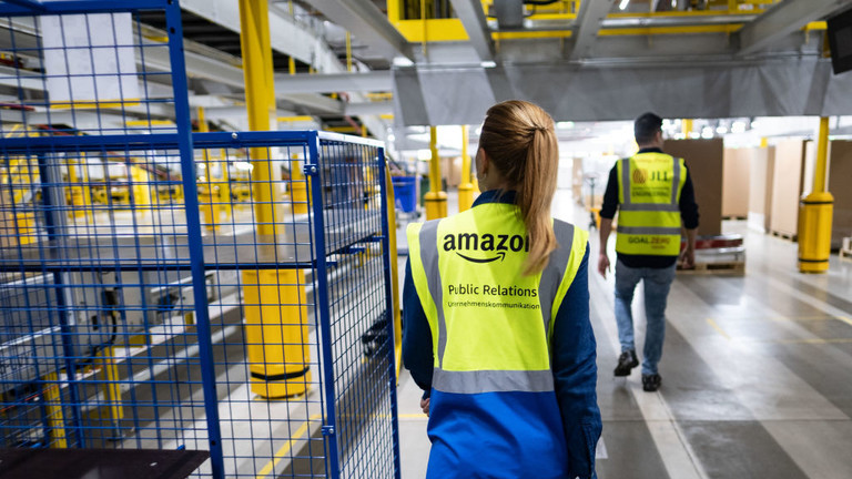 Amazon sẽ sa thải 18.000 nhân viên