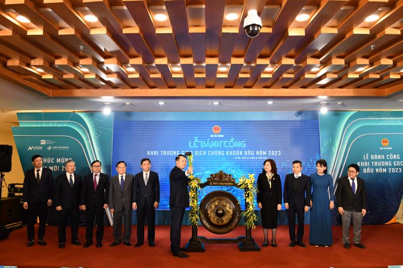 Năm nhiệm vụ trọng tâm phát triển thị trường chứng khoán 2023