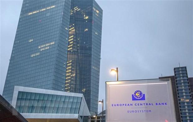 ECB sẵn sàng tăng lãi suất 50 điểm cơ bản trong hai tháng 2 và 3