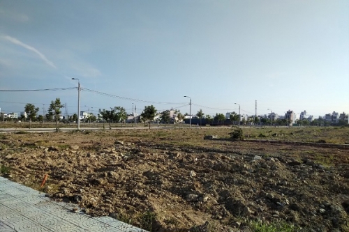 Khó khăn bủa vây thị trường bất động sản miền Trung