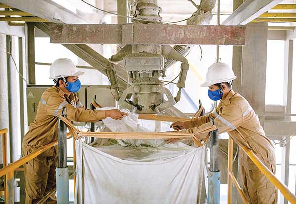 Cổ phiếu được khuyến nghị ngày 14/2: HT1, PNJ, BSR