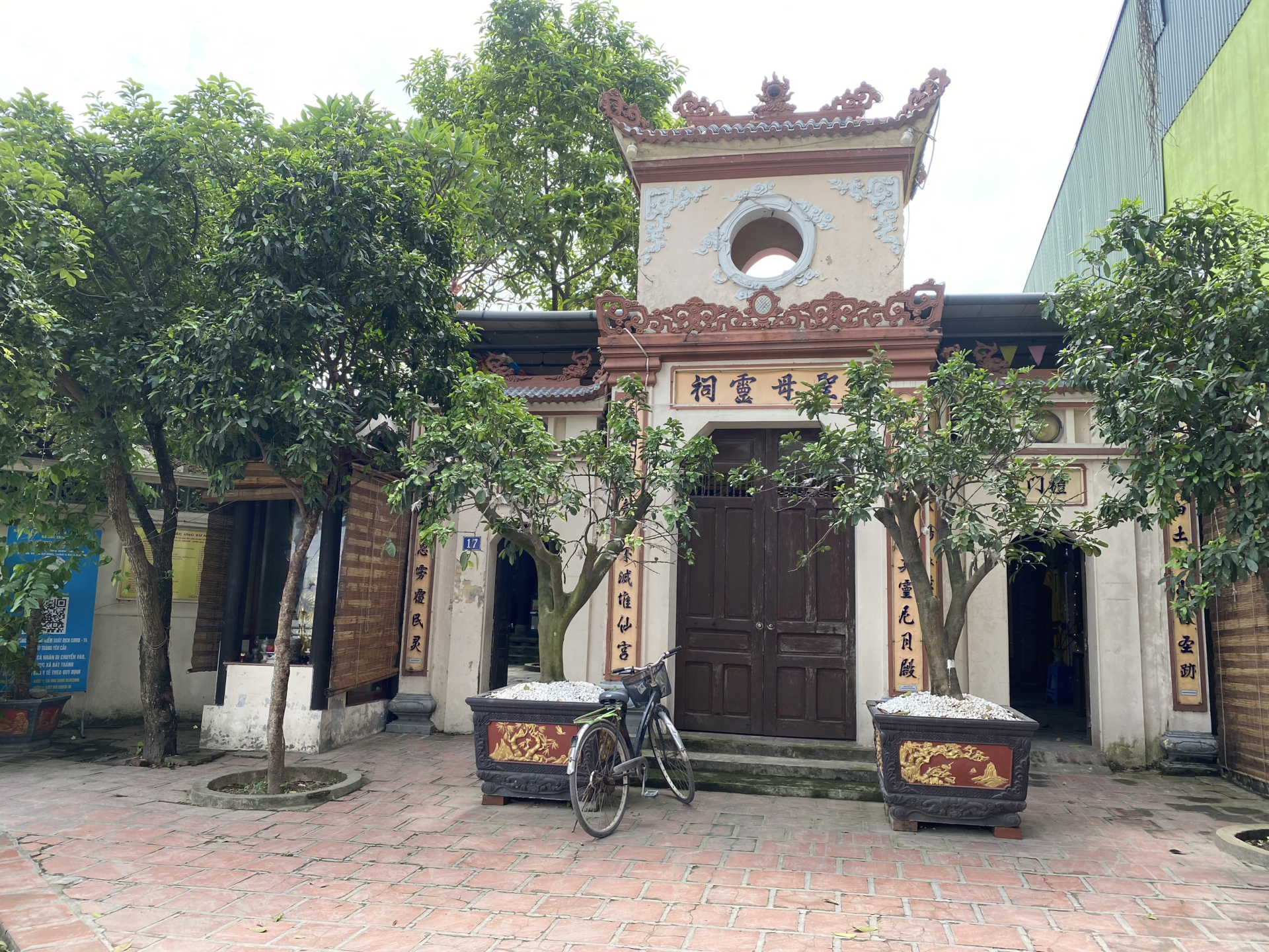 Thơ Nguyễn Văn Long: Chân Hạc Tiêu Dao