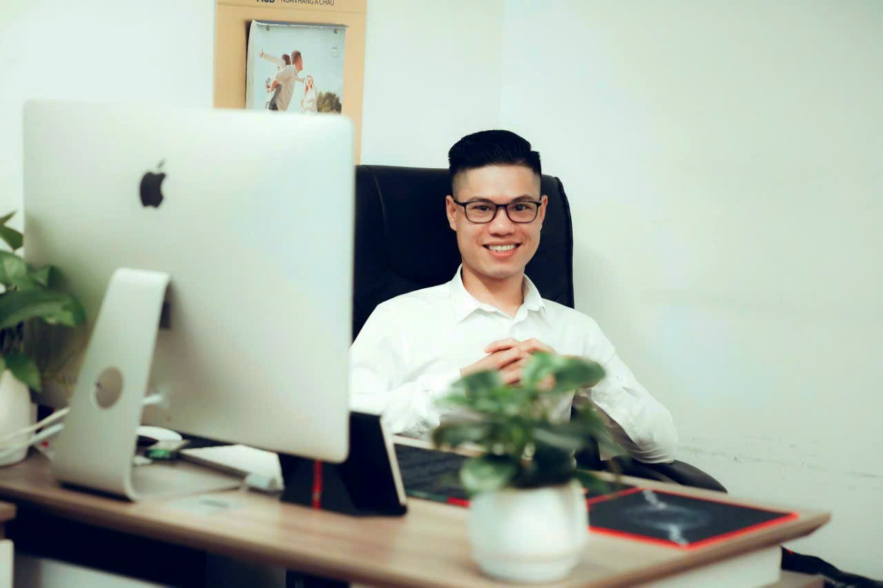 Bước ngoặt đầy bất ngờ - Từ giảng, dạy Thần học đến đào tạo bán hàng