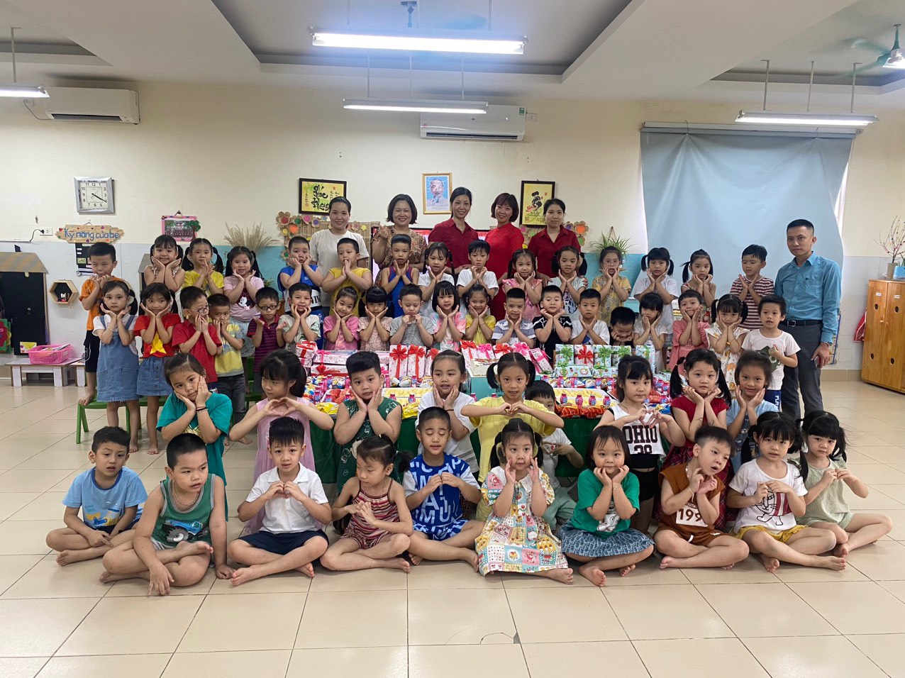 Thơ Nguyễn Văn Long: Tình Yêu Trân Quý