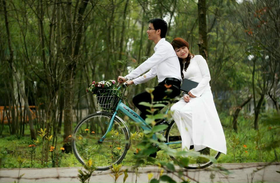 Thơ Nguyễn Văn Long: Rồi Lại Ngóng Trông