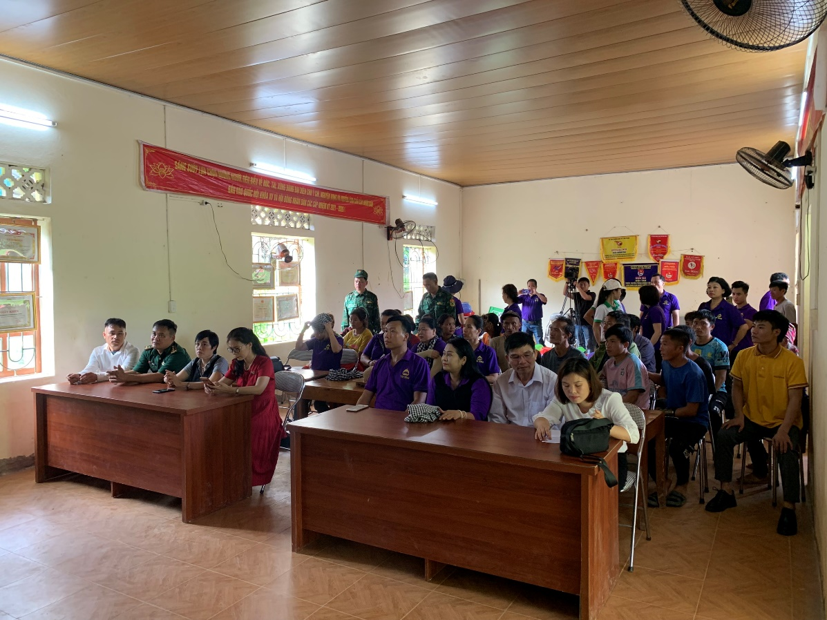 Next-G đến thăm và tặng quà tại Sơn La