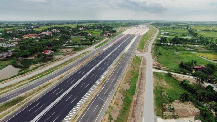 Phấn đấu hoàn thành dự án cao tốc Bắc - Nam đến năm 2025