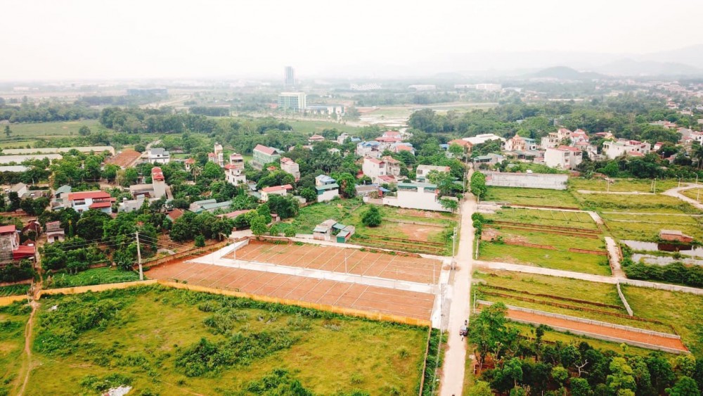 Cơn 'sốt' đất đi qua, nên đầu tư đất nền hay chung cư?