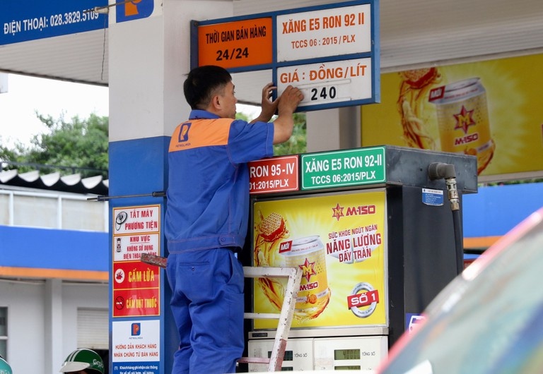 Giá dầu đạt đỉnh 2 tháng nhờ triển vọng tích cực về nhu cầu