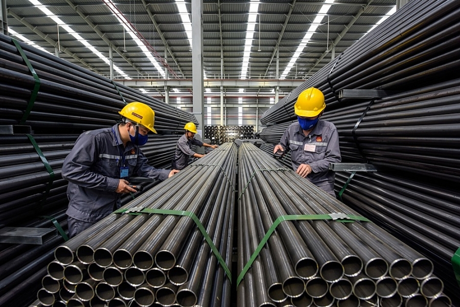 Cổ phiếu thép đạt đỉnh, nhiều doanh nghiệp chốt lời thu về cả trăm tỷ đồng