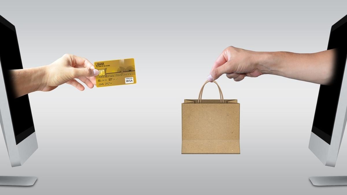 Chuyển đổi hàng hóa là gì? Hình thức chuyển đổi hàng hóa