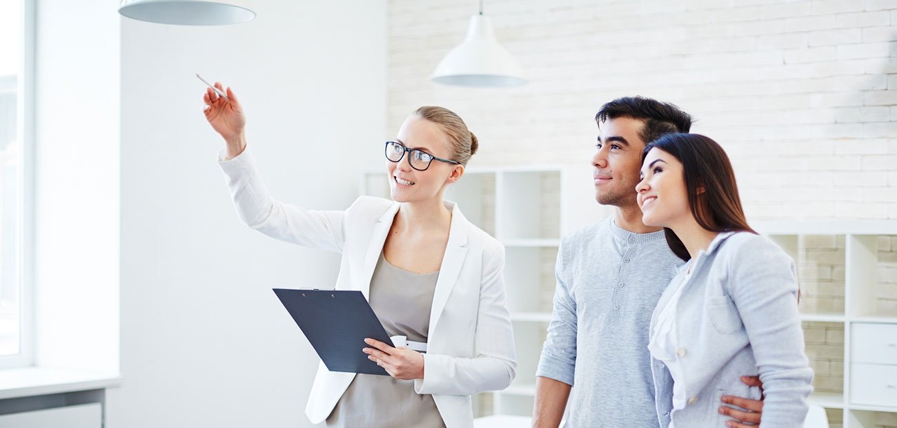 Nhà môi giới (Broker) là gì? Quy định đối với hoạt động môi giới bất động sản