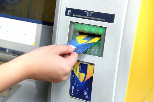 Thẻ từ ATM ngừng phát hành từ ngày 31/3/2021