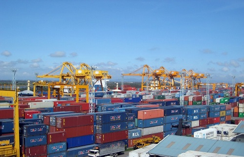 Giải phóng container ‘vô chủ’ tồn đọng tại cảng biển có dễ?