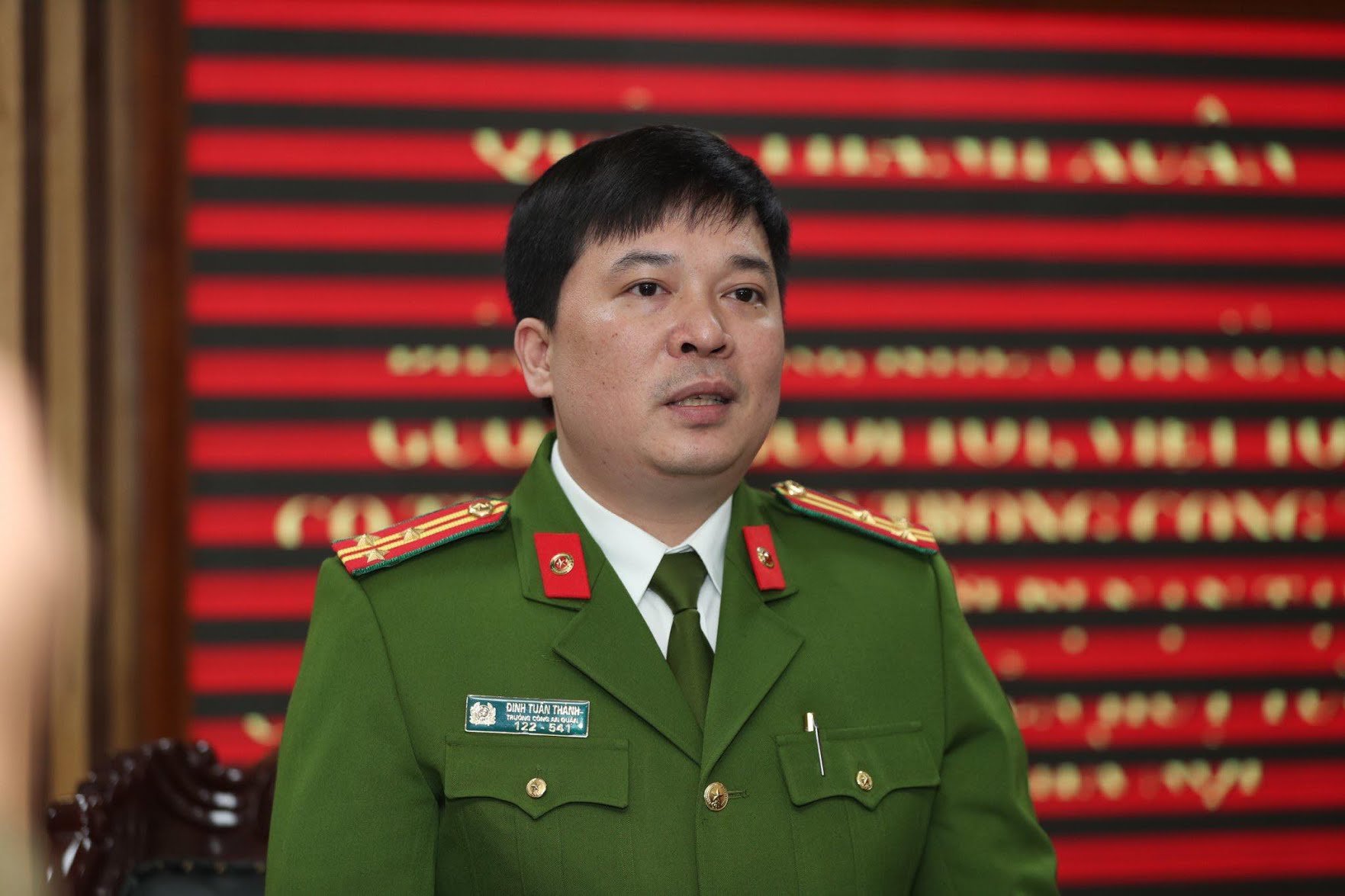 Thời điểm bé gái 3 tuổi rơi từ tầng 12A chung cư, người thân đang làm gì?
