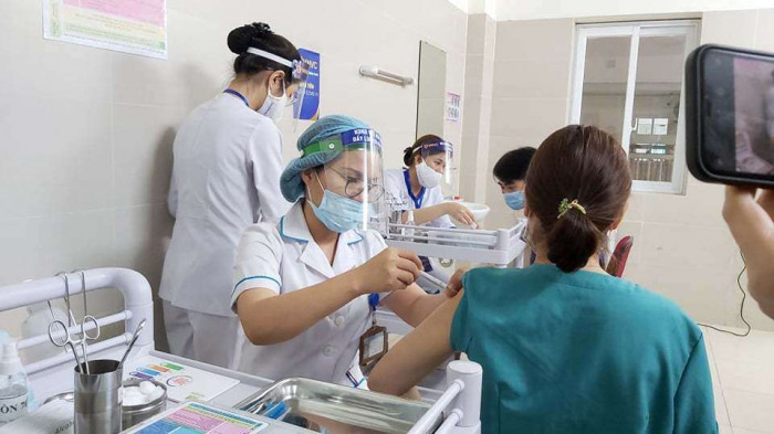 522 người tiêm vắc-xin Covid-19, 5 người bị phản ứng phụ sau tiêm