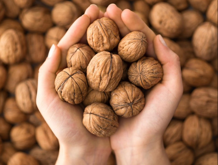 Keto có ăn được hạt óc chó không?