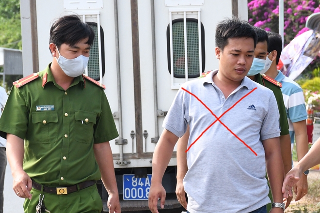 Bắt khẩn cấp gã biến thái dâm ô sàm sỡ nhiều nữ sinh