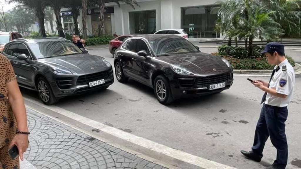 Hai siêu xe Porsche trùng biển số bất ngờ chạm mặt trong Khu đô thị Times City