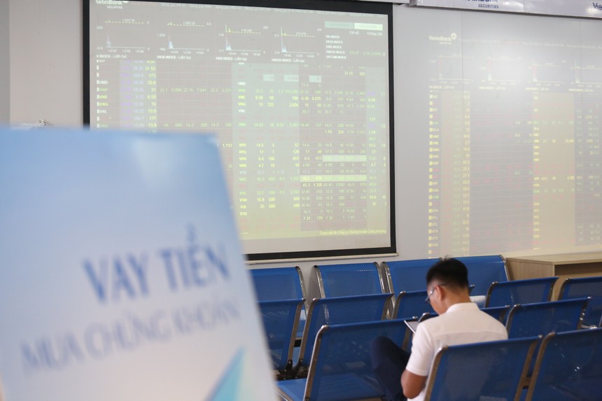 Ngân hàng nào đang bơm vốn ‘khủng’ cho các công ty chứng khoán?
